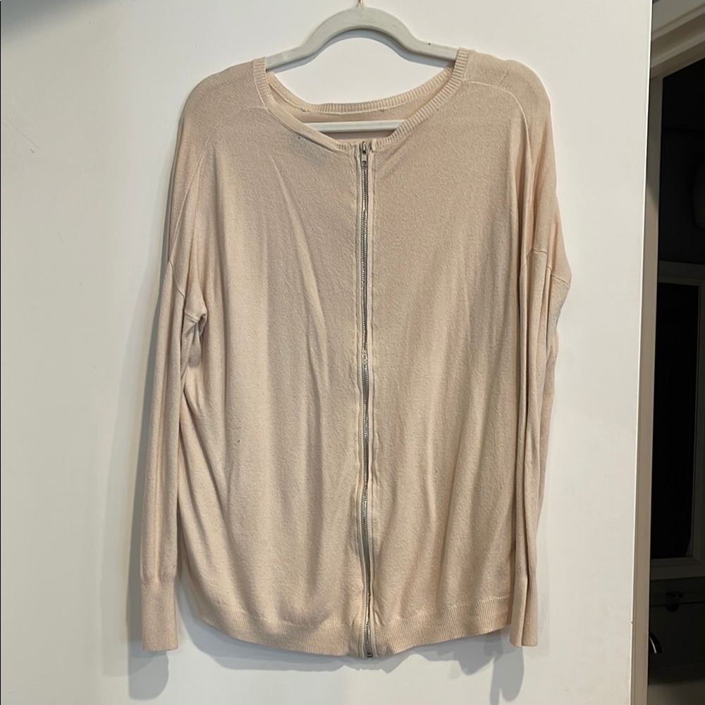 Cream High-Low Sweater - Picture 2 of 4